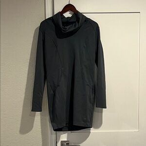 Mountain Hardwear Women's Gray Top